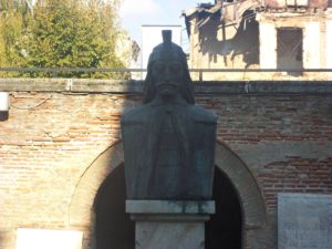 Vlad Dracula statua bucarest